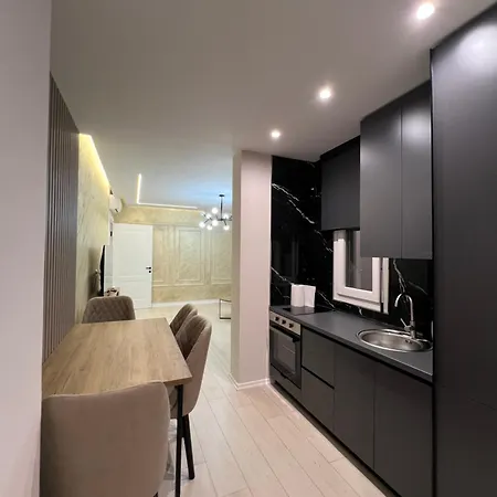 Fabio * טיראנה