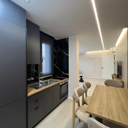 Fabio * טיראנה